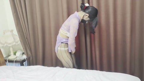 两身衣服大量元素 旗袍勒趾袜 自缚 脚上抹油tk 强迫用脚... 驷马绳子勒嘴 第6张
