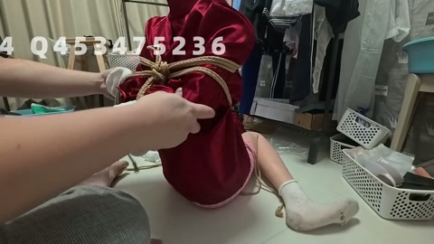 侧面视角 v型 上二下三后手缚做法 第6张
