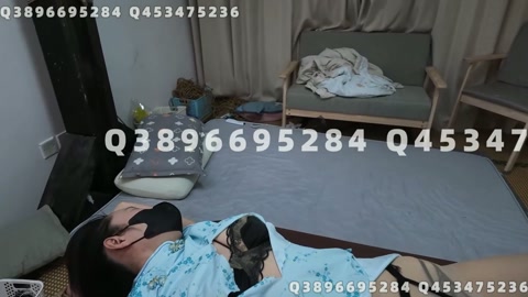 嗷嗷啵啵呗 皮鞭 震动棒 性感女教师来给孩子补课，不料被绑架迷晕还被塞入各种玩具 啵啵呗震动棒顶下体... 第6张