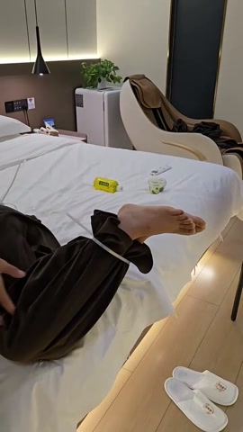 强吻！扎带直臂驷马紧缚，超紧鸡翅膀蟹式K9人形犬缚，毫无逃脱可能，牙刷挠脚心，强制猥亵，超薄丝袜头套... 第6张