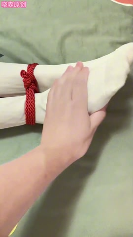 掉入陷阱的女仆（2）接上集，被讹的女仆晓森，被带到了房间接受td和棒棒的强高地狱的惩罚，最后变成服帖... 第6张