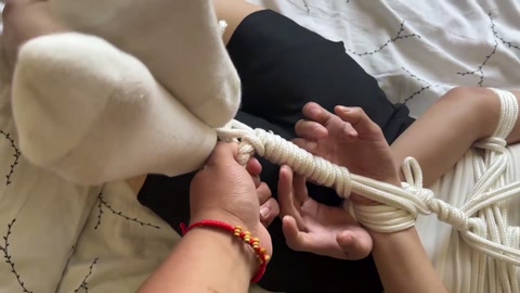 模特阿遇2，临近出门被绑架挟持，崩溃挣扎痛哭！ 第6张