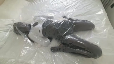 ◤纯享版ZX游戏◢一次次绝命挣扎，昏迷后失禁量大得可怕，乳胶头套✙防毒面具负压袋负压瓶✙真空袋✙皮革... 第7张