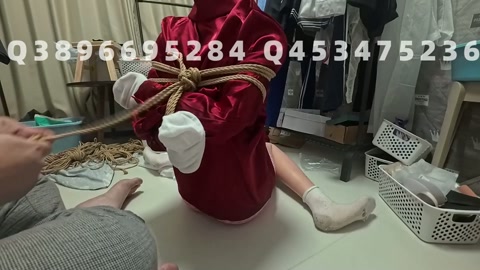 侧面视角 v型 上二下三后手缚做法 第7张