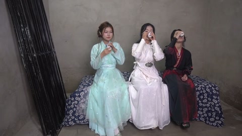 定制女神捕之千金蒙冤案（第二集）老板娘和神捕，女侠逃出来的时候被追兵埋伏抓住了，三女被押到县令千金的... 第7张