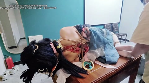 小云离恨烟cos两个半小时超长放置 驷马放置在桌上经历强高控制＋反复电击（下）被脱下高跟鞋用拇指拷+... 第7张