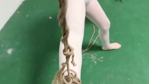 少妇后妈虐练继女 第7张