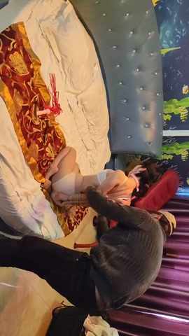 酒店捉到两女  小m居然背着我约玩一个女s，被我发现，跑到酒店捉到她们真在玩捆绑鞭打，既然这么想玩，... 第7张