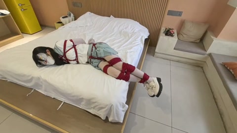 震动入体小药丸差点抠不出来了，粉丝投稿，强制分腿凌辱，震动，拍打，直立缚入体药丸震动TJ挣扎，丝袜蛹... 第7张
