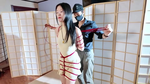 青青被缚听弹钢琴 第7张