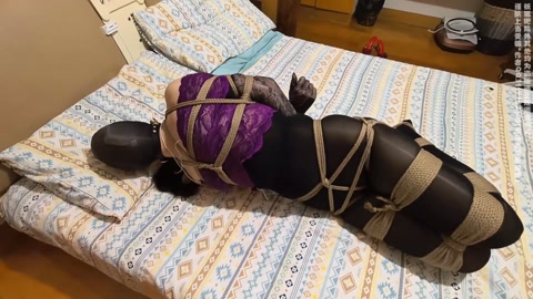 之女奴改造计划04、主动丝袜堵嘴、连身蕾丝全身紧缚+驷马放置挣扎搔首弄姿、多层丝袜+内内套头呼吸抑制... 第8张