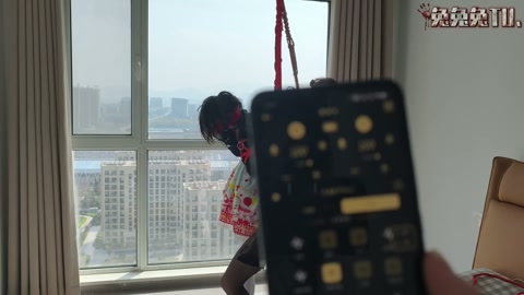 兔兔兔TU丶的约绳日记 18依旧是单腿吊缚两只可爱的小男娘 不同颜色的衣服 不同的堵嘴道具 一样的郊... 第8张