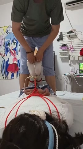 天羽送给宝宝们的七夕小福利 七夕节怎能少得了捆绑，白丝小男娘小天羽来做粽子，接受震动棒和tk的折磨，... 第8张