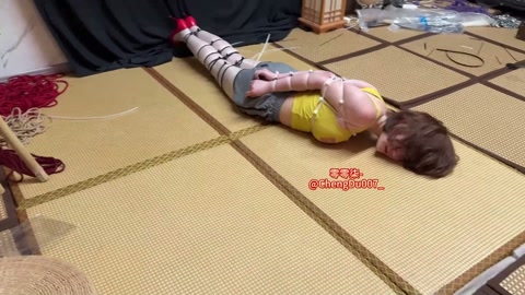 扎带欧式紧缚水嫩舞蹈生 第8张
