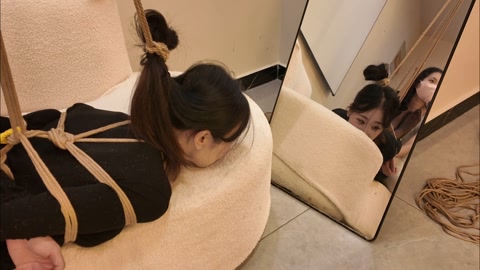 新模特试镜！文慧绑新人媛媛，黑丝驷马拉头发挠痒痒，大量口水！ 第8张