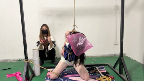 暴力凌虐勒沙大胸妹-滴蜡窒息 第8张