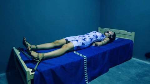 深渊姐妹花（下集） 判决以后妹妹谢雨雯被执行死刑姐姐谢雨欣在监狱劳动服刑改造 第8张
