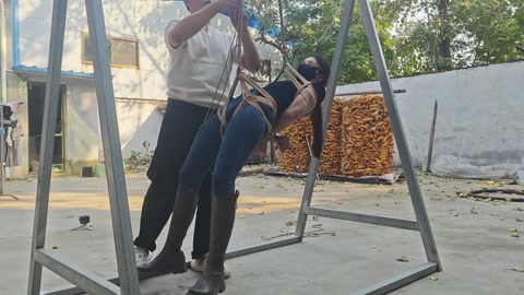 练习吊缚 模特慧慧，上次拍过一次驷马吊，爽的一批 这次又来了，双机位拍的 今天拍的分别有反吊和正吊 第8张