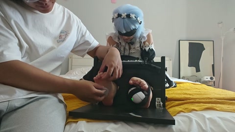 蕾姆的tk体验，本作没有声音，但是蕾姆很怕那个头部按摩器呢，所以基本全程都是全自动折磨她，挣扎动作也... 第8张