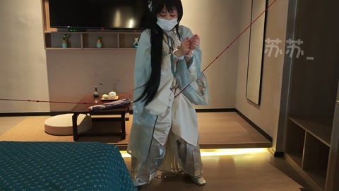 饿殍 明末千里行 满穗的自缚，捆绑镣铐走绳浴池湿身 第8张