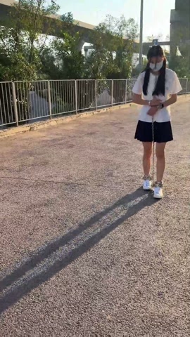 JK女高的连体镣铐户外一公里走路训练+10斤重镣 第8张