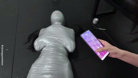 Nana的全包调教｜今天要成为枫叶丹女王的全包木乃伊玩具｜电动呼控装置随机控制呼吸和闭气时间｜鞭打足... 第8张