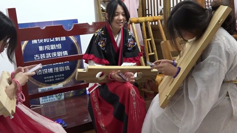 几个大学生古装断案抓捕审讯刑具，捆绑剧情，无厘头简单剧情第五集 第9张