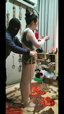 可可初试镜！连体白丝袜，束身衣，第一次吊缚。SP尝试！ 第9张