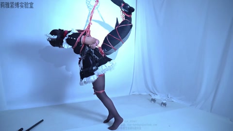 圆鲨鲨可爱捏~鲨鱼被人拿捏就应该吊起来  绳匠的委托 cosplay黑丝紧缚啵啵贝吊缚蒙眼胶带封嘴 第9张