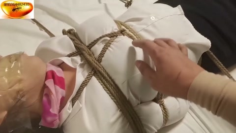 奴隶秘书之大长腿捏奶扣阴强高！本期一小时多的紧缚绑架调教、固定TK+捏奶+扣阴强高呻吟求饶不断…… 第9张