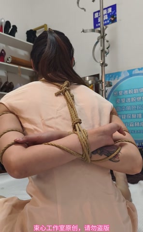 小月旗袍站立架强制站立，五花捆绑，斩首，简单剧情 第9张