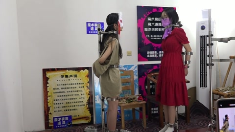 小雨和兰兰，高跟鞋，双人站立架强制站立摆放 第9张