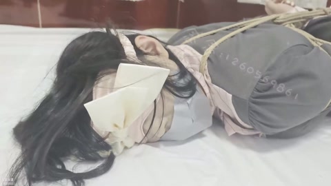 念念和小猫被绑在一起的一天 三种堵嘴测试 脚上涂猫条喂猫咪 结尾附赠拜访 第9张