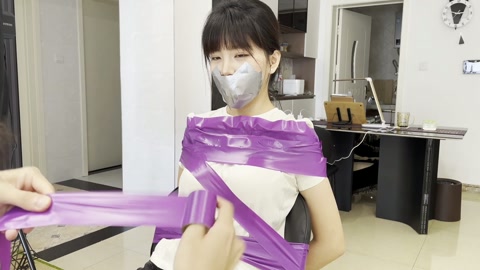 新模小翡 紫色的束缚与银色的封嘴 第9张