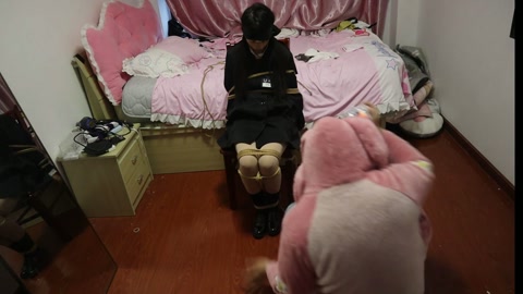 椅子缚捆绑玩素人女生1号（生气，暴躁，敢于反抗） 优等生的玩弄被鞭打会骂人 平价简玩 属于初见时的互... 第9张