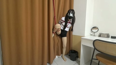 职业装 油亮连身丝 入体小药丸 马具开口器 胶带封嘴 单腿吊缚 蛇缚乳胶头套ZX 让罐罐边GC边挣扎 第9张