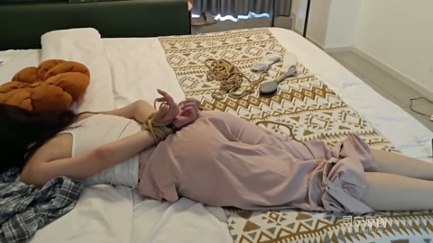 超怕痒玉足tk 怕痒大学生tk，超怕痒，美丽玉足看的心痒痒，脚也有点香味 第9张
