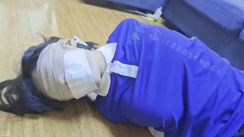 【中秋特辑】 被绑架折磨的女学生 深圳校服+三种白袜 蒙眼塞嘴 tk+td放置 第10张