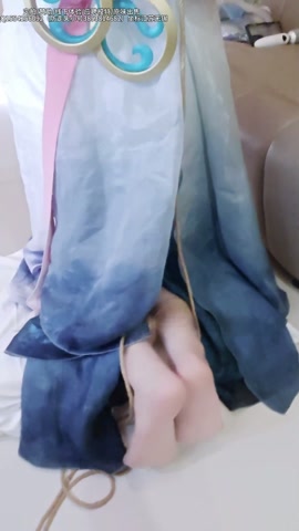 小云cos离恨烟 全程郊狼啵啵贝罚站+跪地挣扎 疼到瘫倒在地 随后跪地戒尺sp抽打脚心和屁股 第10张