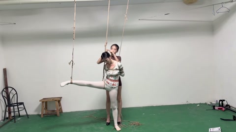少妇后妈虐练继女 第10张