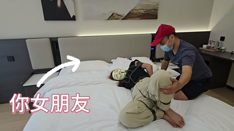 感谢寄过来的女朋友，她是第一次被调教，还挺配合的，第一次就能上道具，没准是个真M 第10张