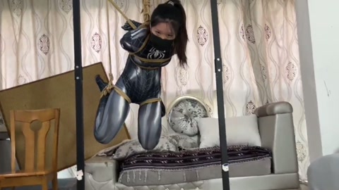 水灵定拍 COS 女蜘蛛侠 飞天吊 单腿悬吊 折腿悬吊 第10张