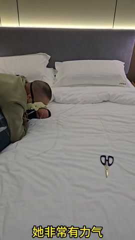 真实！强行捆绑！捆绑摔跤，疯狂挣扎！由于绑的太紧，让我先给她解开一下，结果不让我绑了，我只能强行 第10张