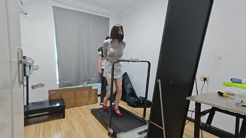 伪娘枝楠、跑步机训练，皮鞭打屁股 第11张