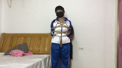 佳怡不遵守校规的下场 被教导主任驷马欺负之后不得不老老实实 第11张