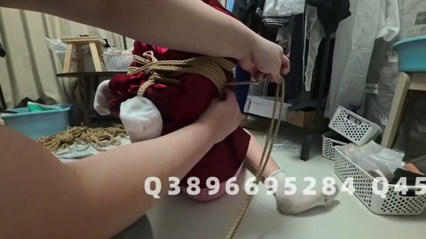 侧面视角 v型 上二下三后手缚做法 第11张