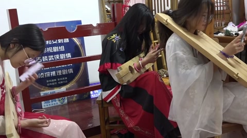 几个大学生古装断案抓捕审讯刑具，捆绑剧情，无厘头简单剧情第五集 第11张