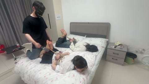 双人灌肠游戏+失禁惩罚挑战（下部） 第11张