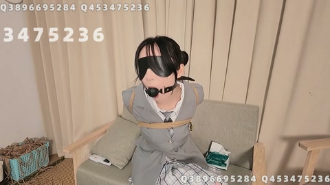 嗷嗷黑色假阳具口塞堵嘴，无助挣扎！（包含过程） 第11张