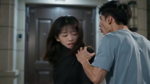 学生迷晕绑架美女老师，把她调教成女奴 第11张